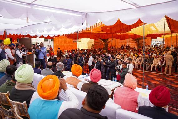 Union Agriculture Minister Praises Punjab Village for Pioneering Stubble Management Model